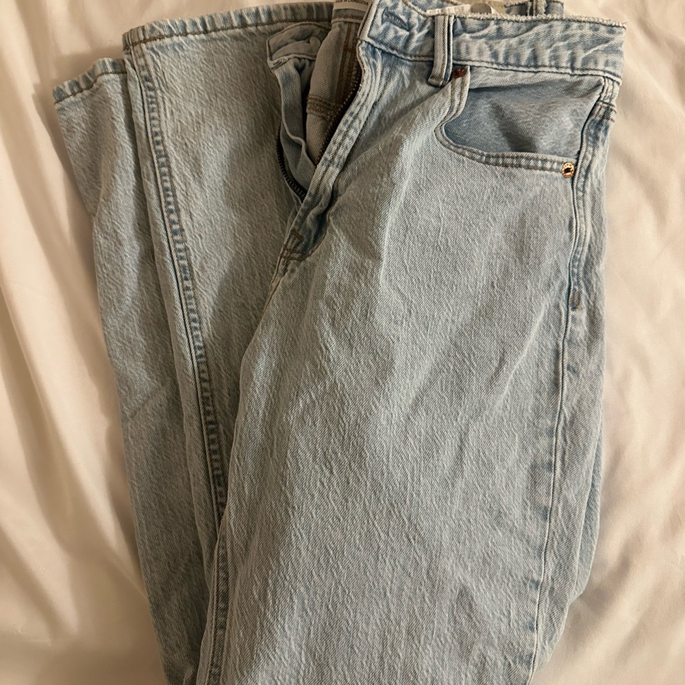 Stradivarius Light Denim Straight Jeans